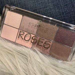 Essence “Roses” Eye Shadow BRAND NEW